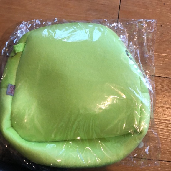 Small Pet Carrier- For bunny or cat - Picture 2 of 5